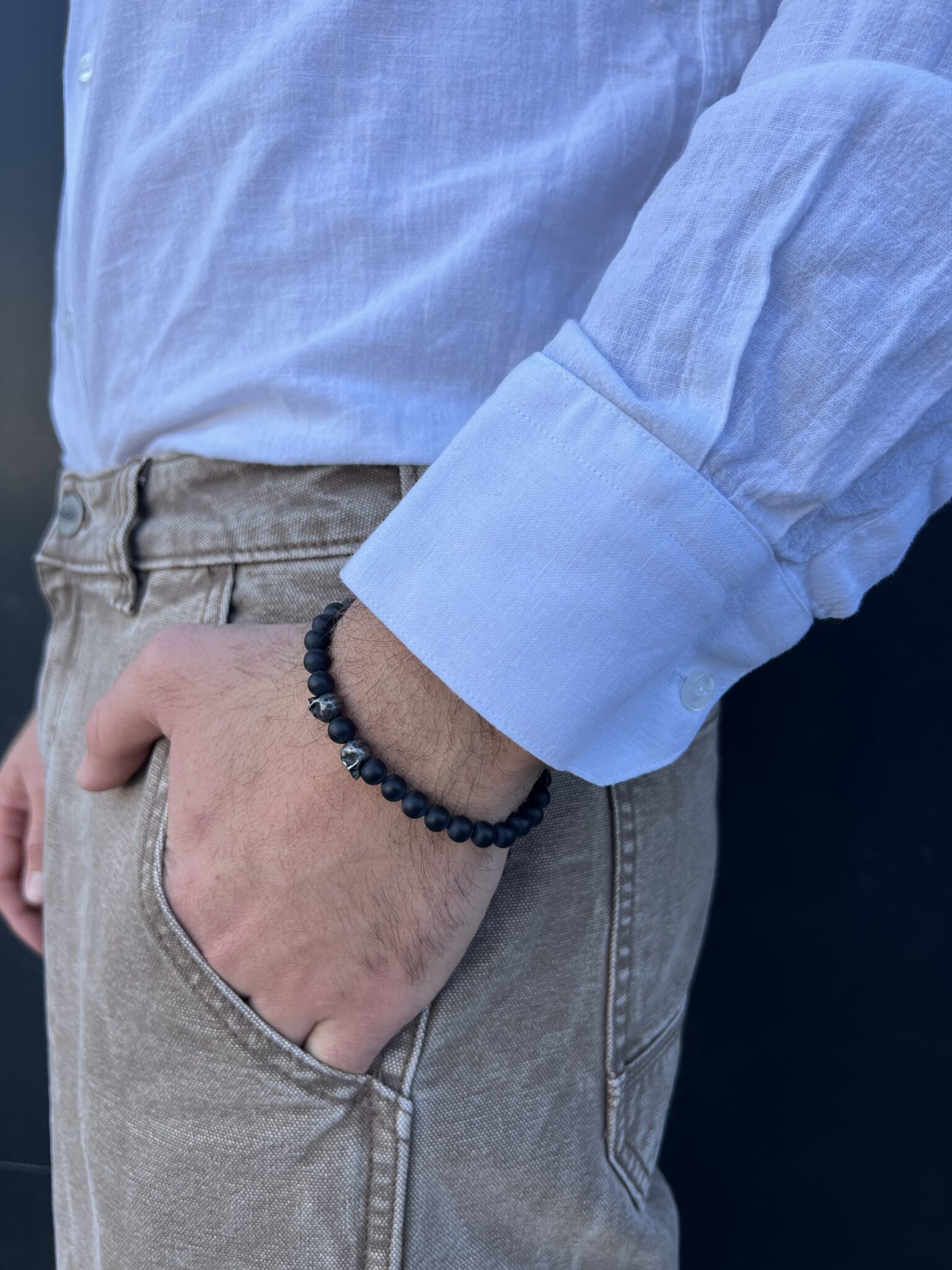 IMG_9299 צמיד שני גולגלות אבנים שחור – תמונה 1